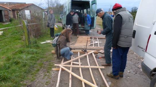 Animation création de barrière en châtaignier